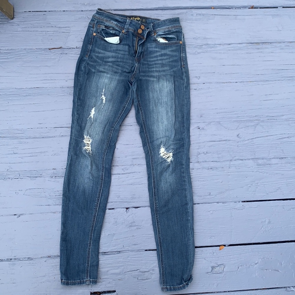 Worn a few times, no damages or stains